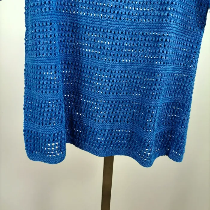 Top crochet bleu cobalt manches courtes col rond ajouré taille S-M A1408 - photo numéro 3
