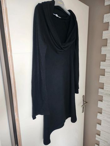 Robe pull noire col bénitier Cache Cache