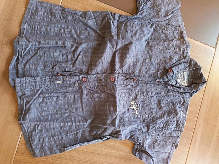 Chemises taille 8 ans - photo numéro 5