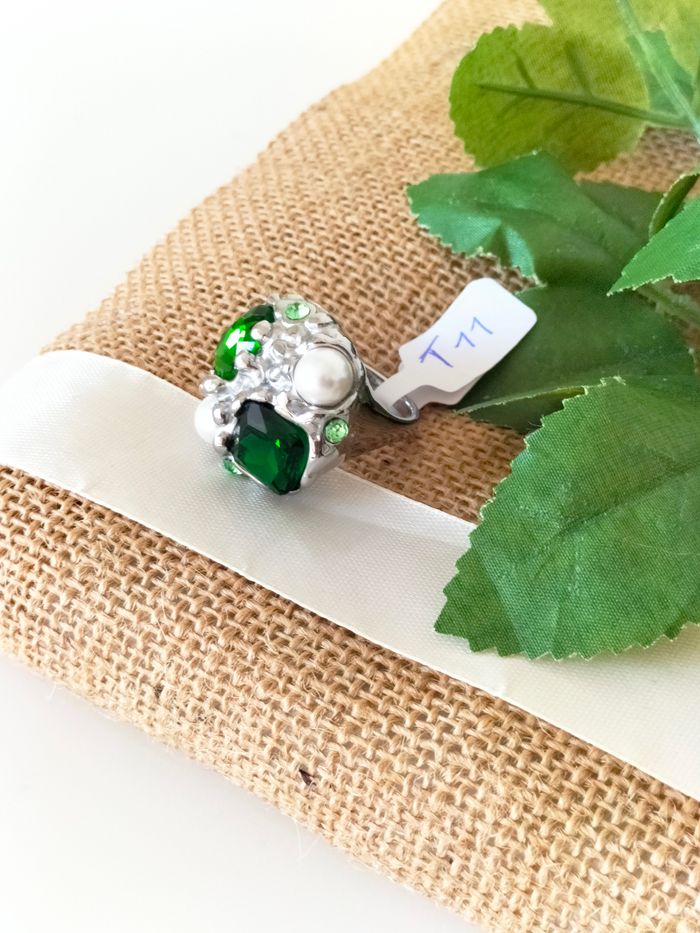 Bague pour femme en acier inoxydable PVD or 24 carats et titane avec pierres précieuses florales - photo numéro 2