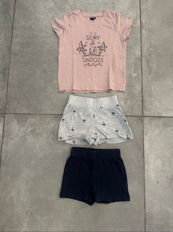 Pyjama avec 2 shorts été taille 3 ans