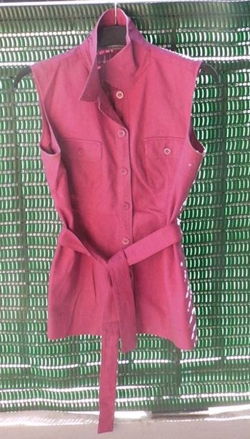 Gilet / sur-chemise rose foncé