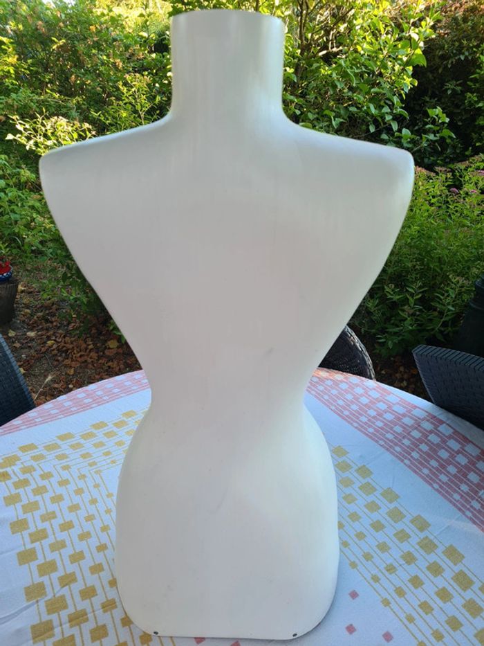 Buste femme - photo numéro 2