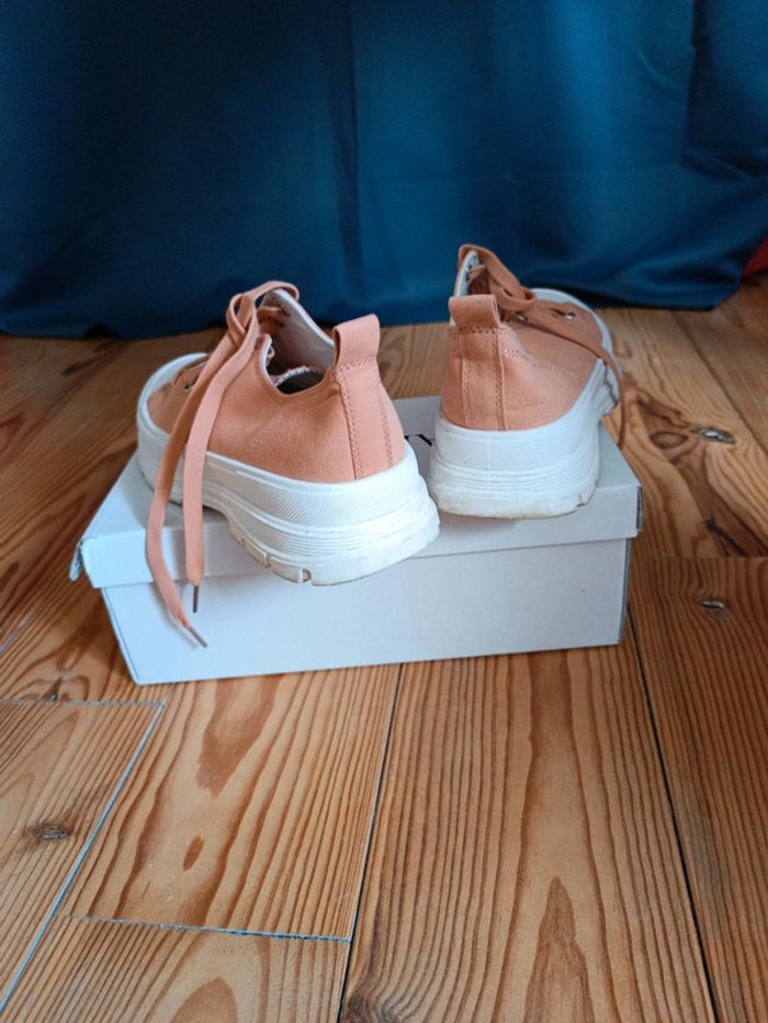 Basket basse taille 40 en parfait état - photo numéro 4
