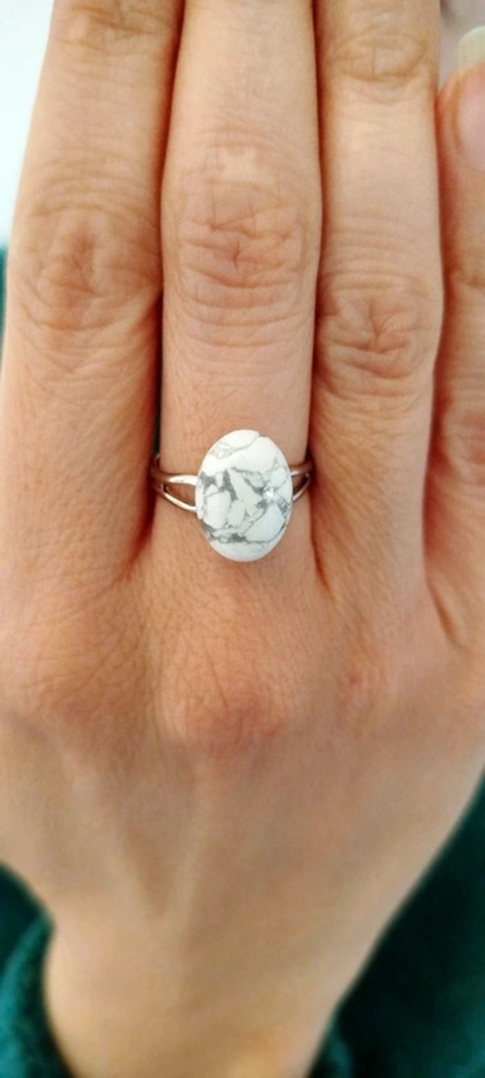 Bague de Lithotherapie en Howlite. - photo numéro 2