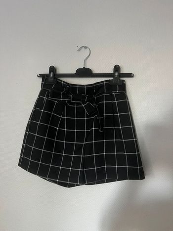 Short à carreaux noir