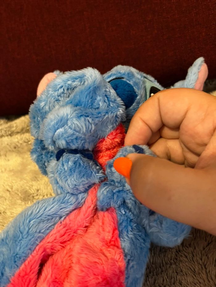 Doudou stitch serviette neuf - photo numéro 3