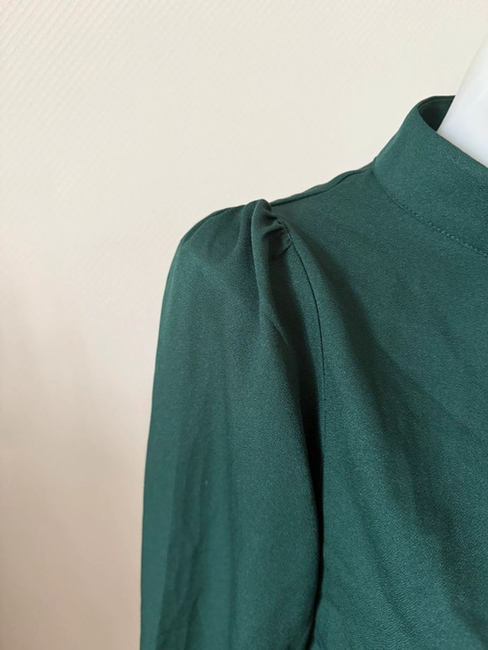 Blouse verte en très bon état taille S SHEIN - photo numéro 4