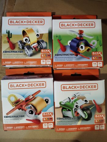 Lot de véhicules à construire black et Decker