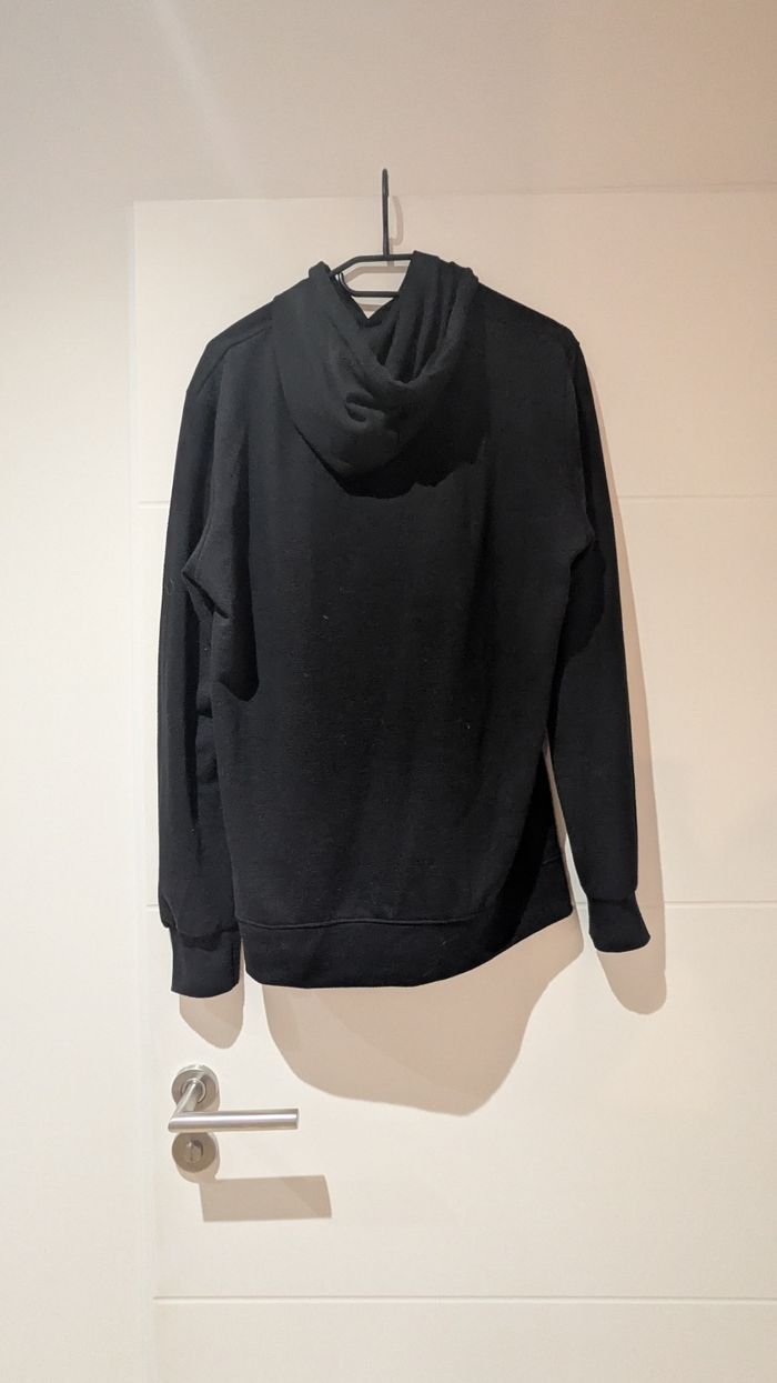 Sweat à a capuche - photo numéro 3