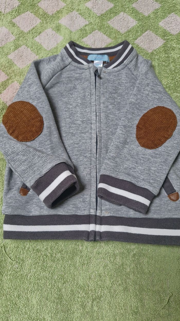 Lot vêtements 12 mois - photo numéro 3