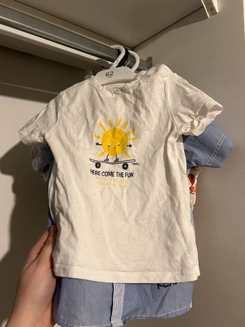 T-shirt kiabi 18 mois