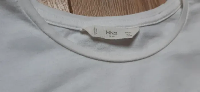 Tee-shirt ML mango blanc étoiles 9/10 ans en très bon état - photo numéro 3
