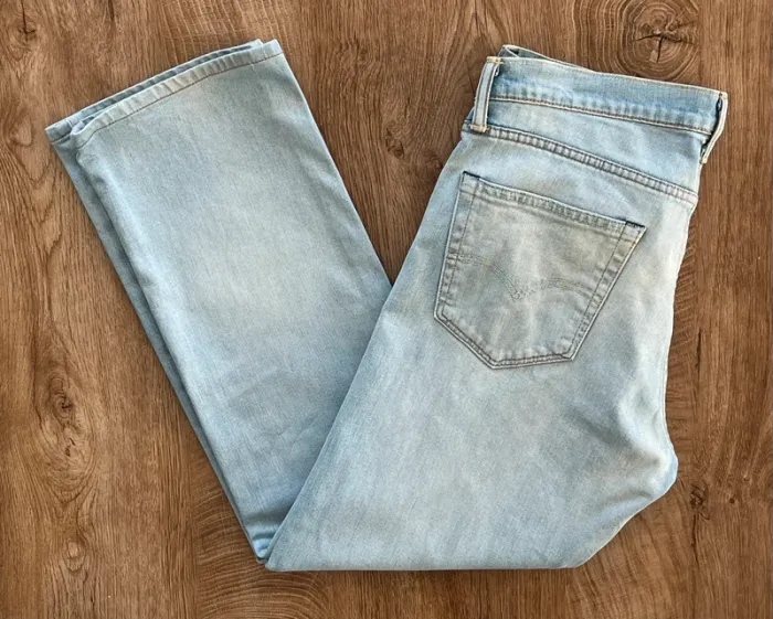 Jean/pantalon bleu clair Levi's 504 pour homme, taille : W 33 L 32 (42 taille française) - photo numéro 3