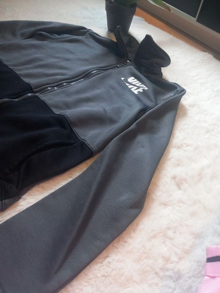 Veste nike - photo numéro 3