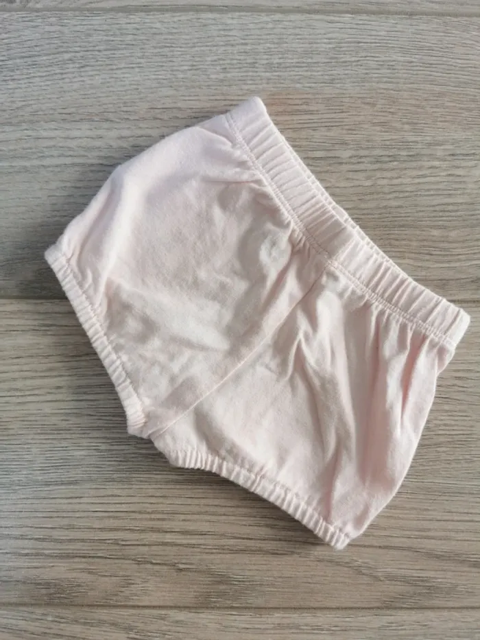 Short rose pâle 1 mois - photo numéro 2