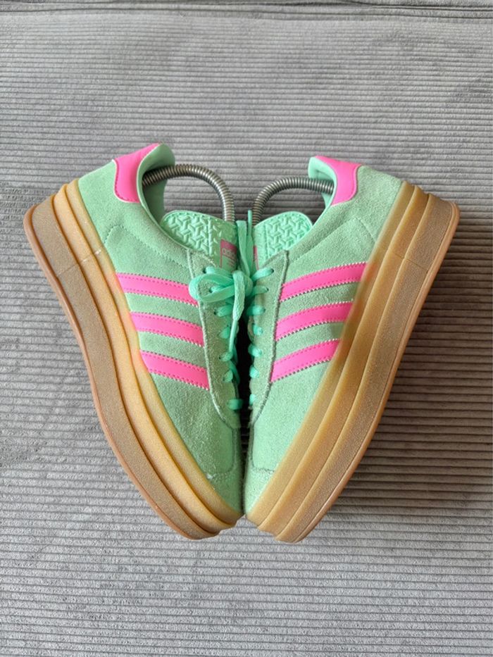 Chaussures adidas gazelle bold vert et fuschia / taille 38 - photo numéro 2