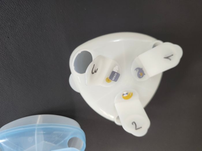 Lot deux boîtes doseuses lait bébé MAM - photo numéro 8
