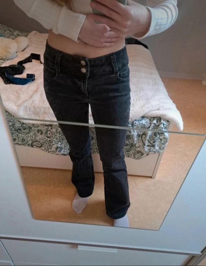 Jean taille basse noir - photo numéro 4