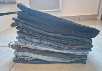 LOT 8 JEANS