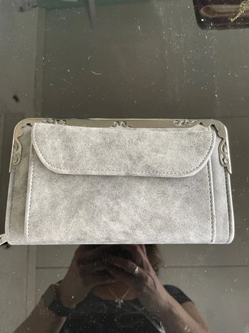 Joli portefeuille gris