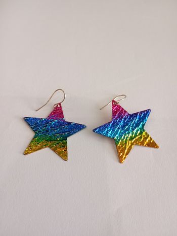 Boucles d'oreille étoiles multicolores