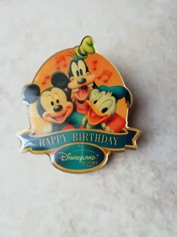 Idée cadeau / Broche - Pince Collector Disneyland Resort Paris Neuf!