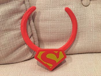 Collier en plastique Wonder Woman Justice league Burger King