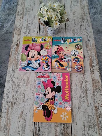 Lot de 3 livres + stickers de coloriages Neuf