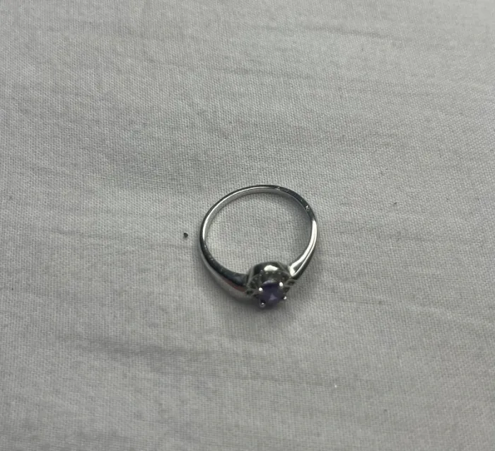 🔹 Bague argentée avec pierre violette 🔹 - photo numéro 3