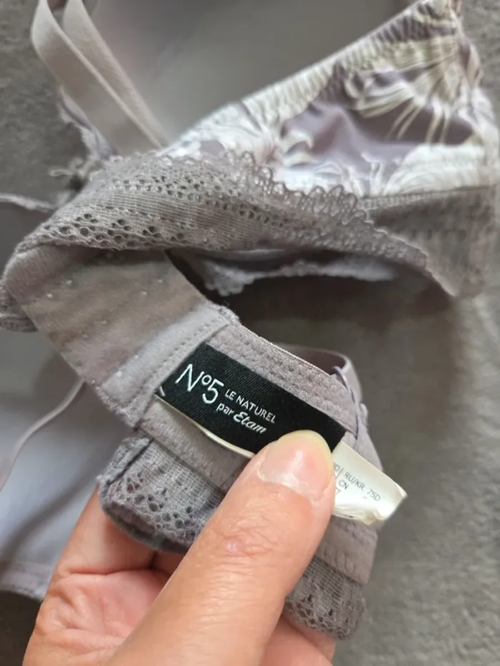 Soutien gorge 🌸 90D - photo numéro 3
