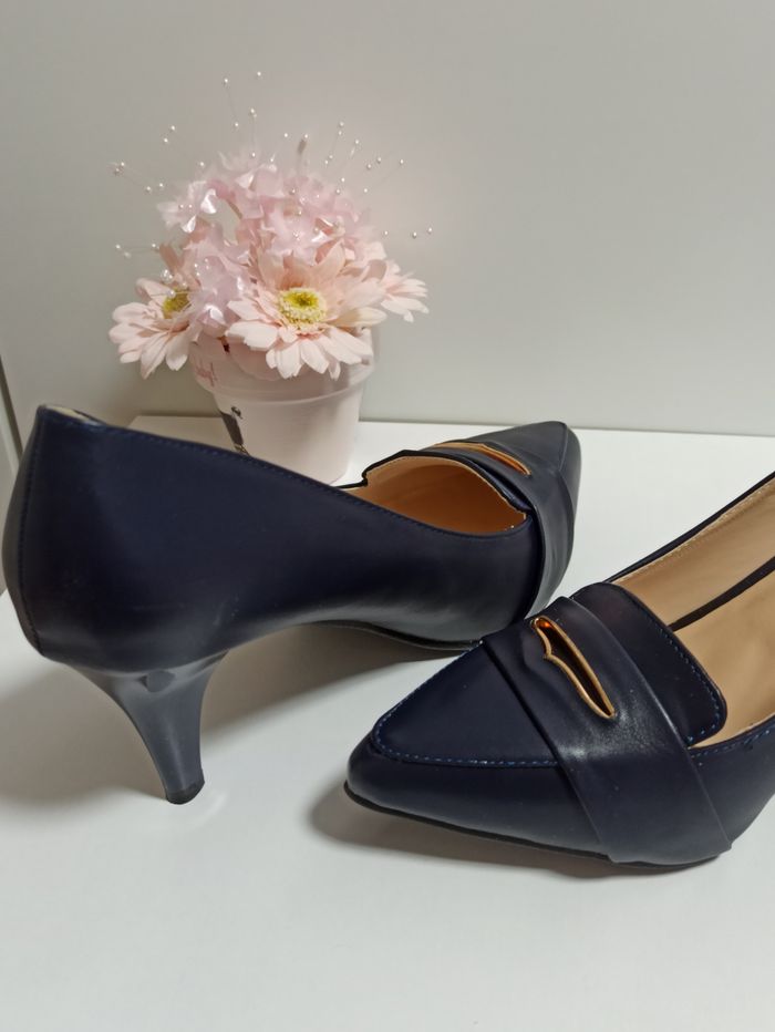 Escarpins bleu marine Neuf - photo numéro 2