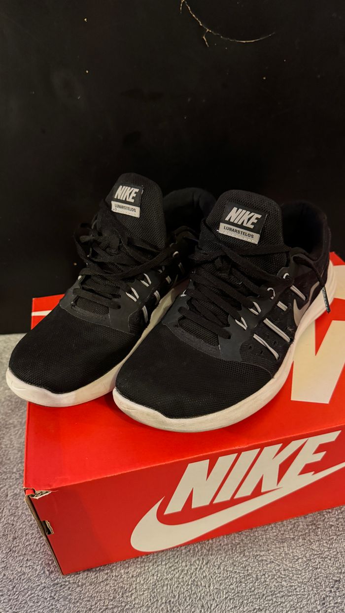 Chaussures Nike Lunarstelos Noir 41 (boite non original) - photo numéro 2