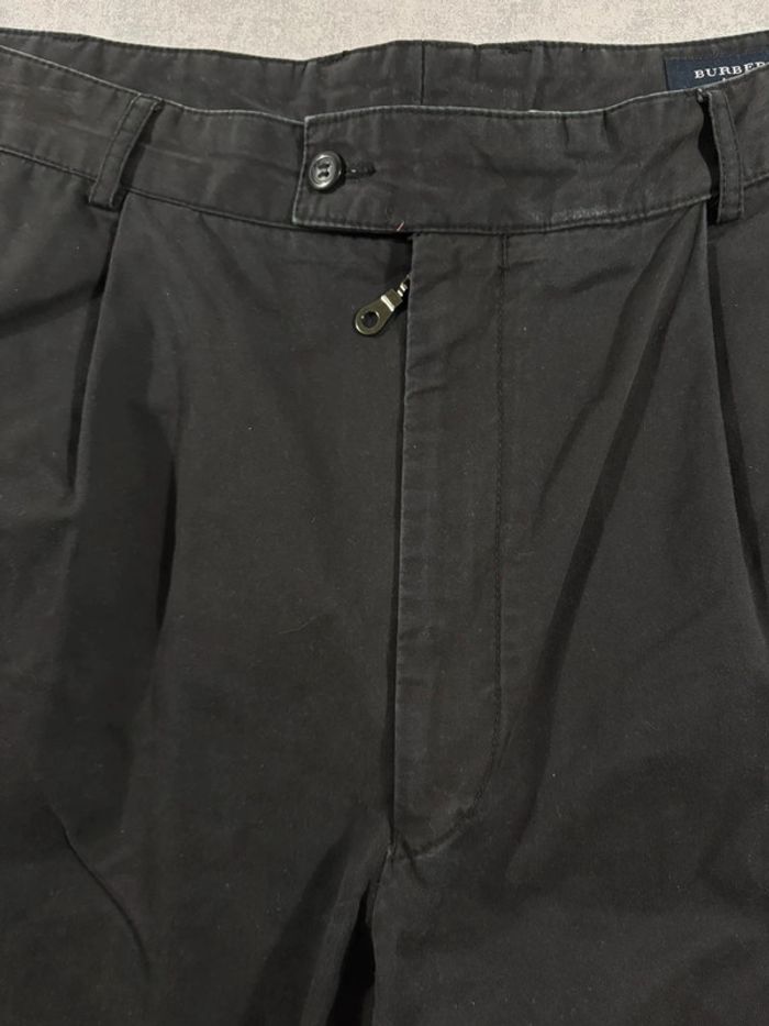 Chino Noir Burberry taille 48 - photo numéro 2
