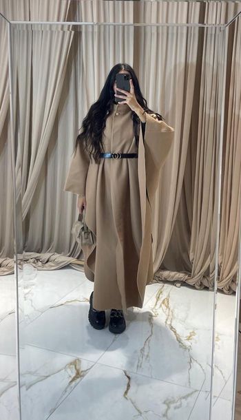 Magnifique cape longue très tendance neuve