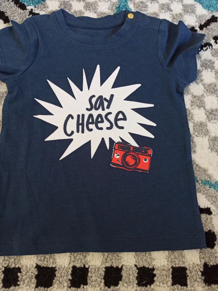 Lot 3 t-shirts manches courtes NEUFS 6 mois - photo numéro 6