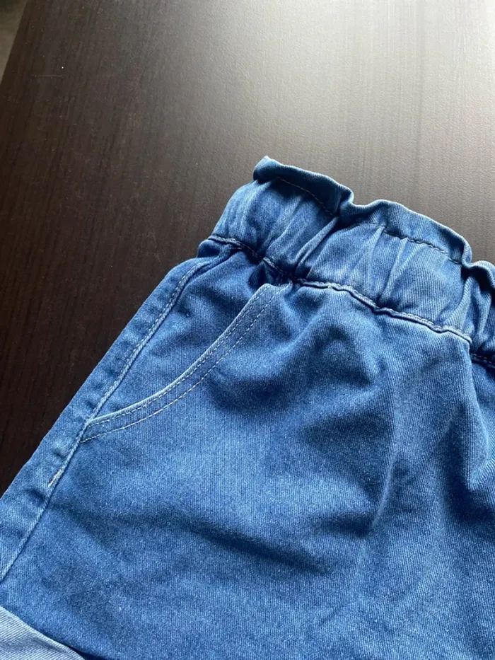 Short en jean T42 neuf - photo numéro 4