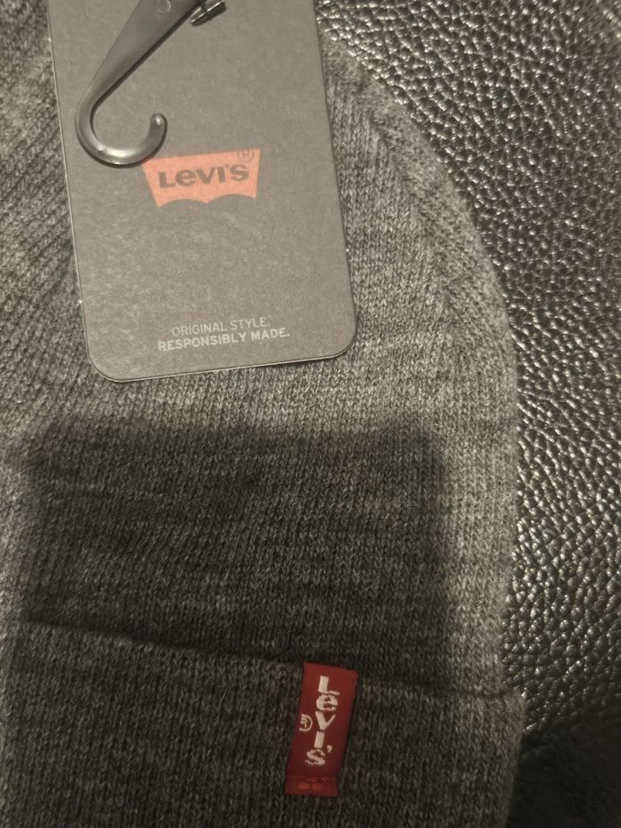 Bonnet Levi's neuf - photo numéro 3