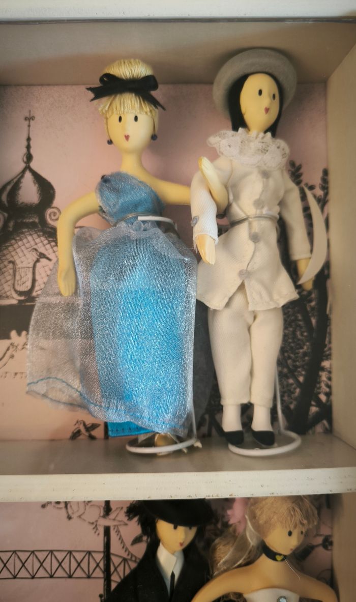 Vitrine " Les Poupées de Peynet " + accessoires - photo numéro 3