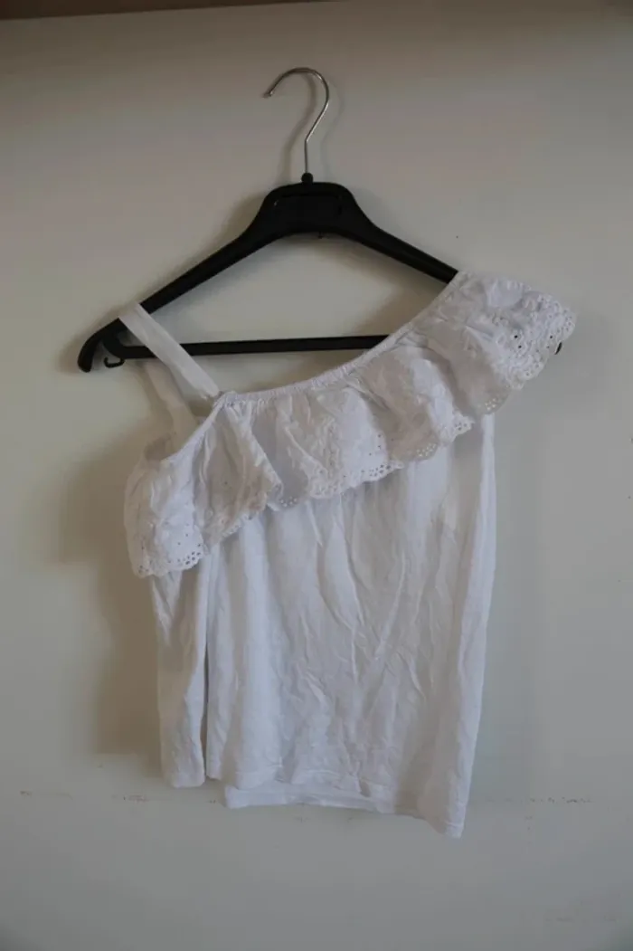 C55 top blanc H&M 12-14 ans - photo numéro 2