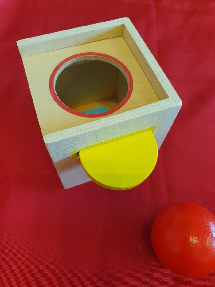 Jeu permanence de l'objet Pédagogie Montessori - photo numéro 4