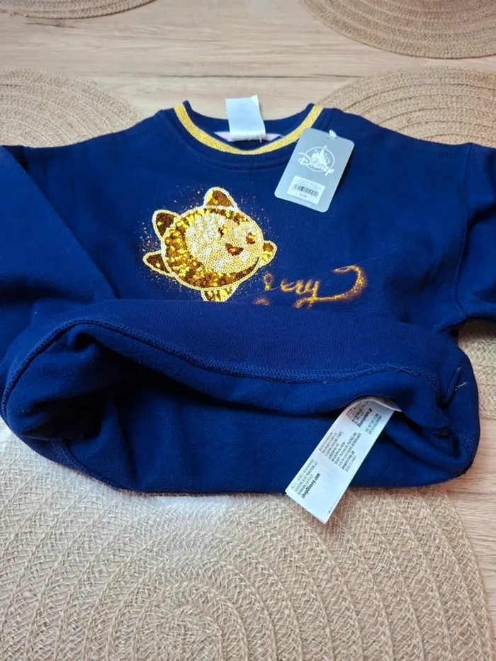 Sweat Disney enfant 4 ans NEUF – Magic in every Wish – Paillettes - photo numéro 5