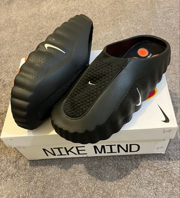 Nike mind noir