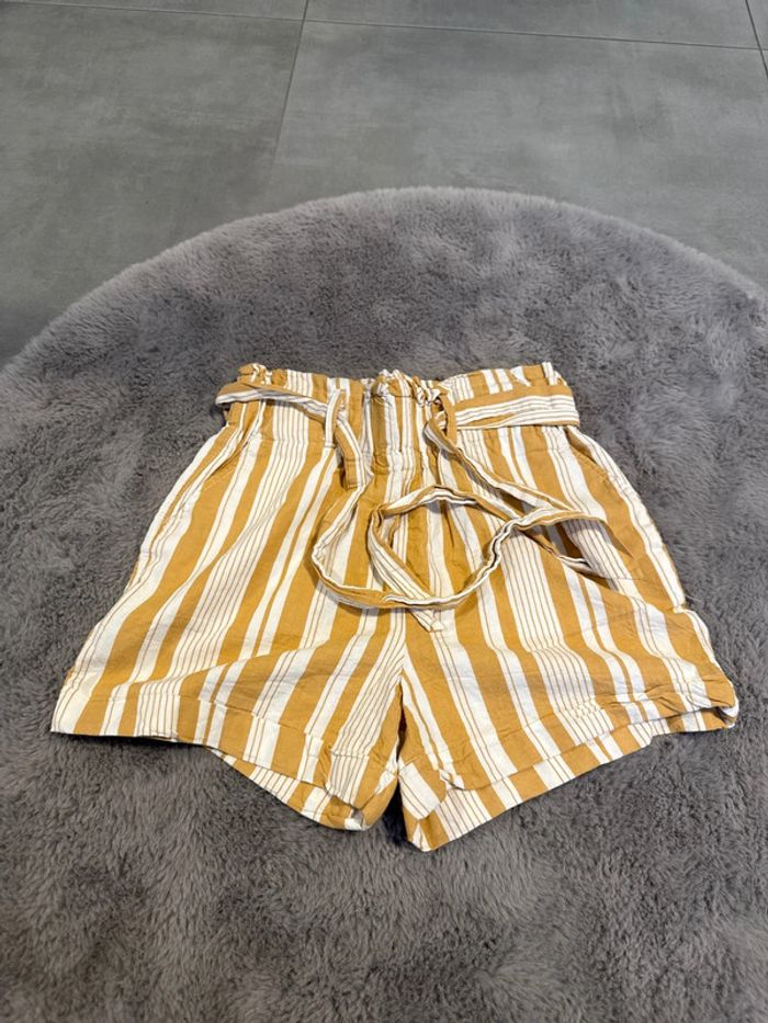 Short taille 34 neuf