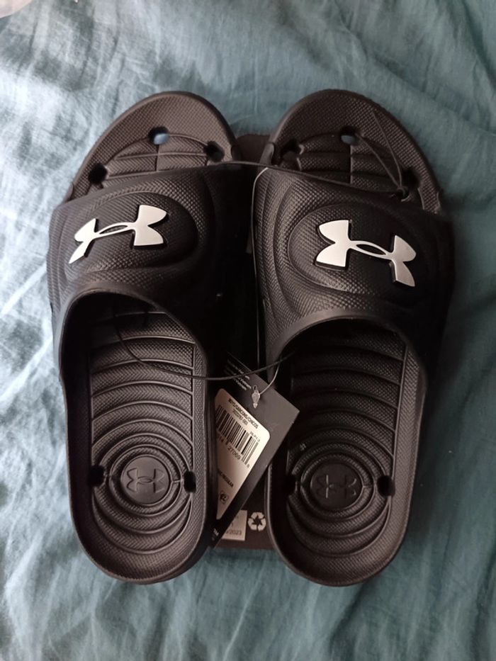 Claquette under armour