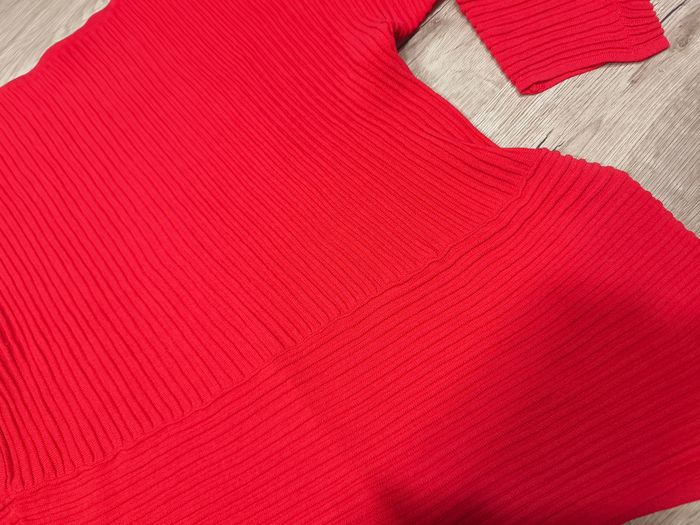 Pull rouge - photo numéro 2