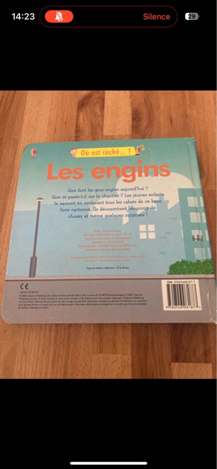 Livre cartonné enfant ou est caché... les engins - photo numéro 2