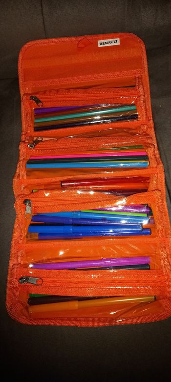 Plumier trousse renault