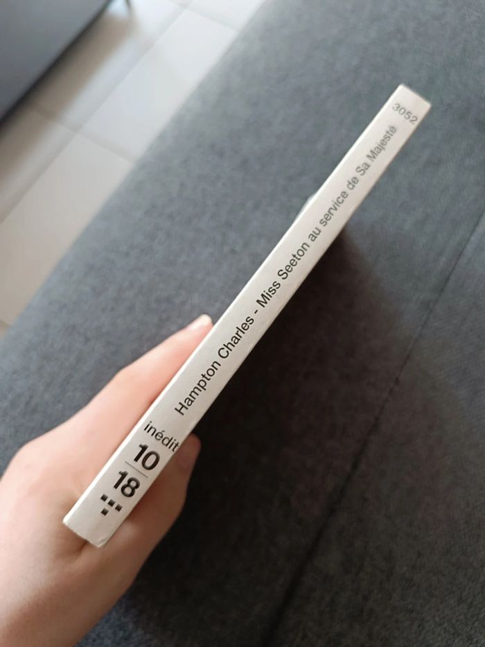 Miss Seeton au service de sa majesté - Hampton Charles - photo numéro 3