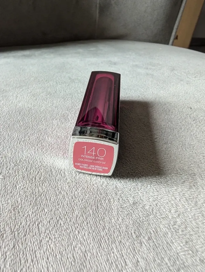 Rouge à lèvres 140 intense pink Maybelline